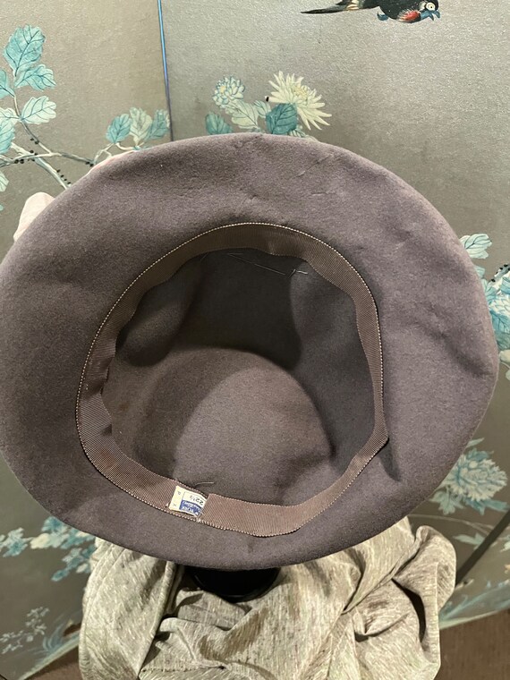 1920 felt hat with large, double taffeta bows - image 3
