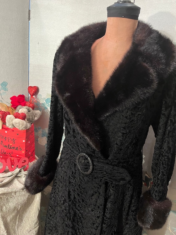 Persian lamb coat with blackglama mink collar, cu… - image 4