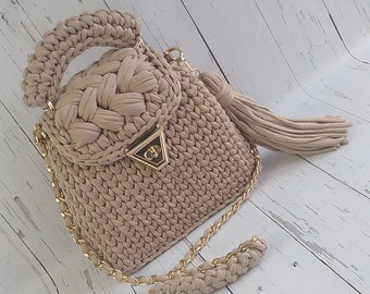 Handmade Crochet Crossbody Bag: Beige Knitted Designer Bag