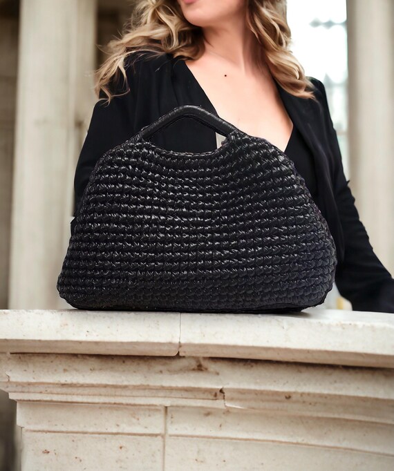 Borsa in pelle metallizzata fatta a mano all'uncinetto: pochette - Main Image