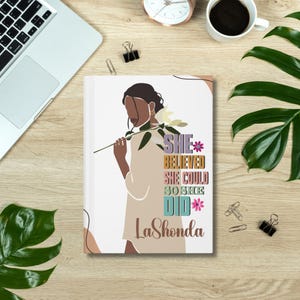 Carnet cartonné personnalisé femme afro-américaine, carnet d'affirmations positives fille noire, journal d'autonomisation, journalisation inspirante