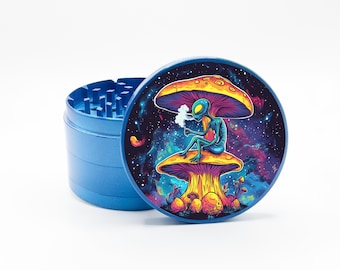 Alien with Mushroom Grinder, Herb Grinder with Catcher, Cool UFO Herb Grinder, Perfect Gift for Space Lovers