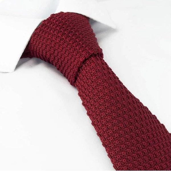 Burgundy Knit Tie w/ Floral Hanky w/ Burg Trim