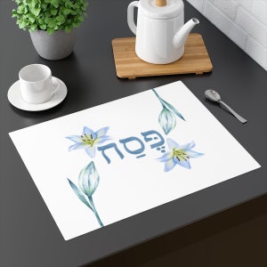 Passover Pesach Floral Placemat for your Seder table - Jewish Home Decor - Jewish Passover Gift