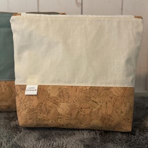 Kosmetiktasche aus hochwertigem Canvas und edlem Kork