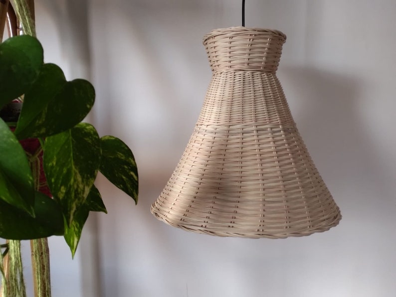 Suspension lamp in natural wicker. Suitable for living room, bedroom, kitchen, study, bedroom. Styles: boho, modern image 1