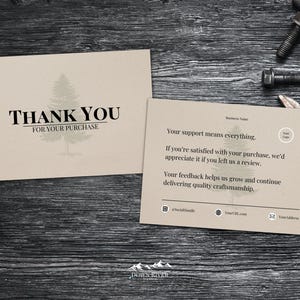 Modelo de cartão de agradecimento de pinheiro editável Design profissional para branding empresarial com cartão de agradecimento para embalagem de marca Cartão de desconto