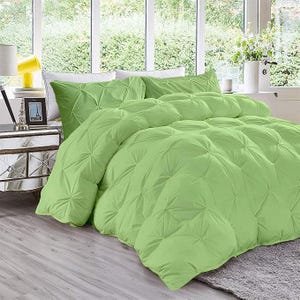 500 GSM Goose Down 5 Pieces Quilled Pinch Pleated Comforter Set (Comforter + 4 Pillow Cases) 1000 Series Egyptian Cotton Duvet Insert