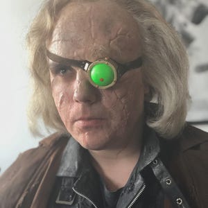 Mad-Eye Prosthetic – 2 Piece Silicone FX Set |Syncap Encapsulated | SFX Makeup FX | One-Time Use