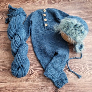 Blue winter newborn bonnet, Baby photo props.