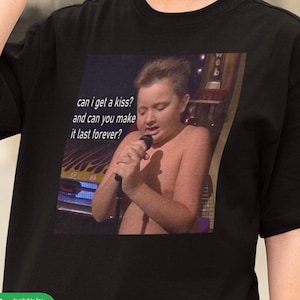 Gibby Singing iCarly Meme T-shirt, Funny Unisex Meme Tee, Viral TV Show Meme Shirt, Hilarious Gibby iCarly Gift, Comedy Meme Sweatshirt