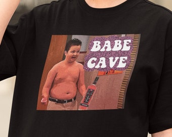 Camiseta con meme de la cueva de Gibby Babe, divertida camiseta unisex con meme, camiseta viral con meme de programa de televisión, regalo divertido con meme de Gibby, sudadera con meme de comedia