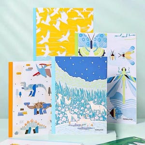 Kokuyo B5 Confezione da 4, Quaderni Campus Japan Illustrator in edizione limitata, Forniture per la scuola e lo studio e amanti della cancelleria giapponese, Carta a righe