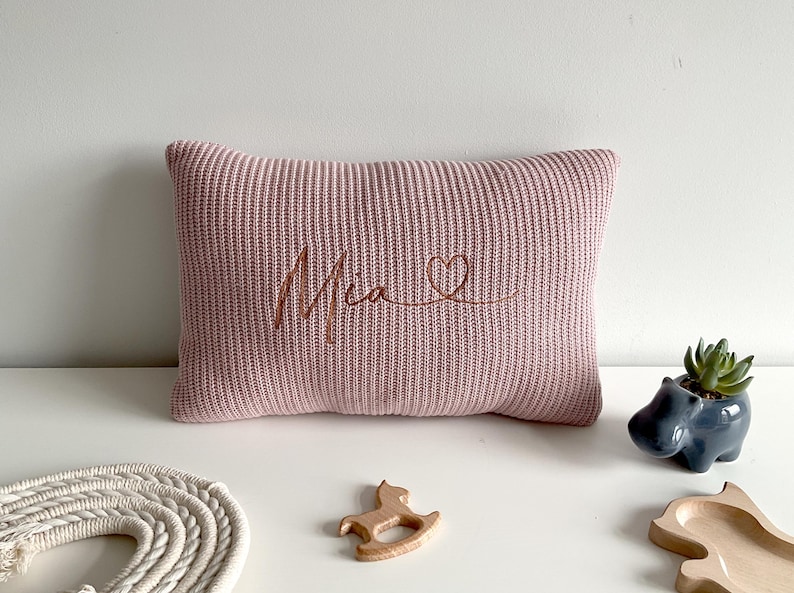 Knit pillow with a name for a child | Birthday gift | Babyshower gift | Decorative pillow with ruffles 04 Dirty pink