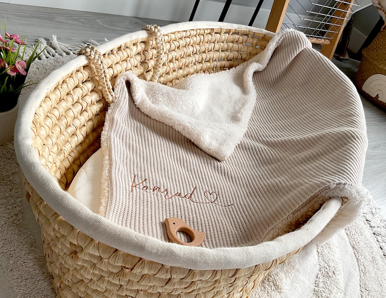 Knitted baby blanket with name | Winter blanket | Birthday gift | Baby storage gift image 11