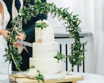 Rustic cake stand