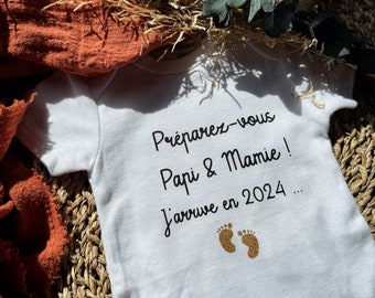 Personalized baby body announcing grandparents, grandpa and grandma pregnancy announcement