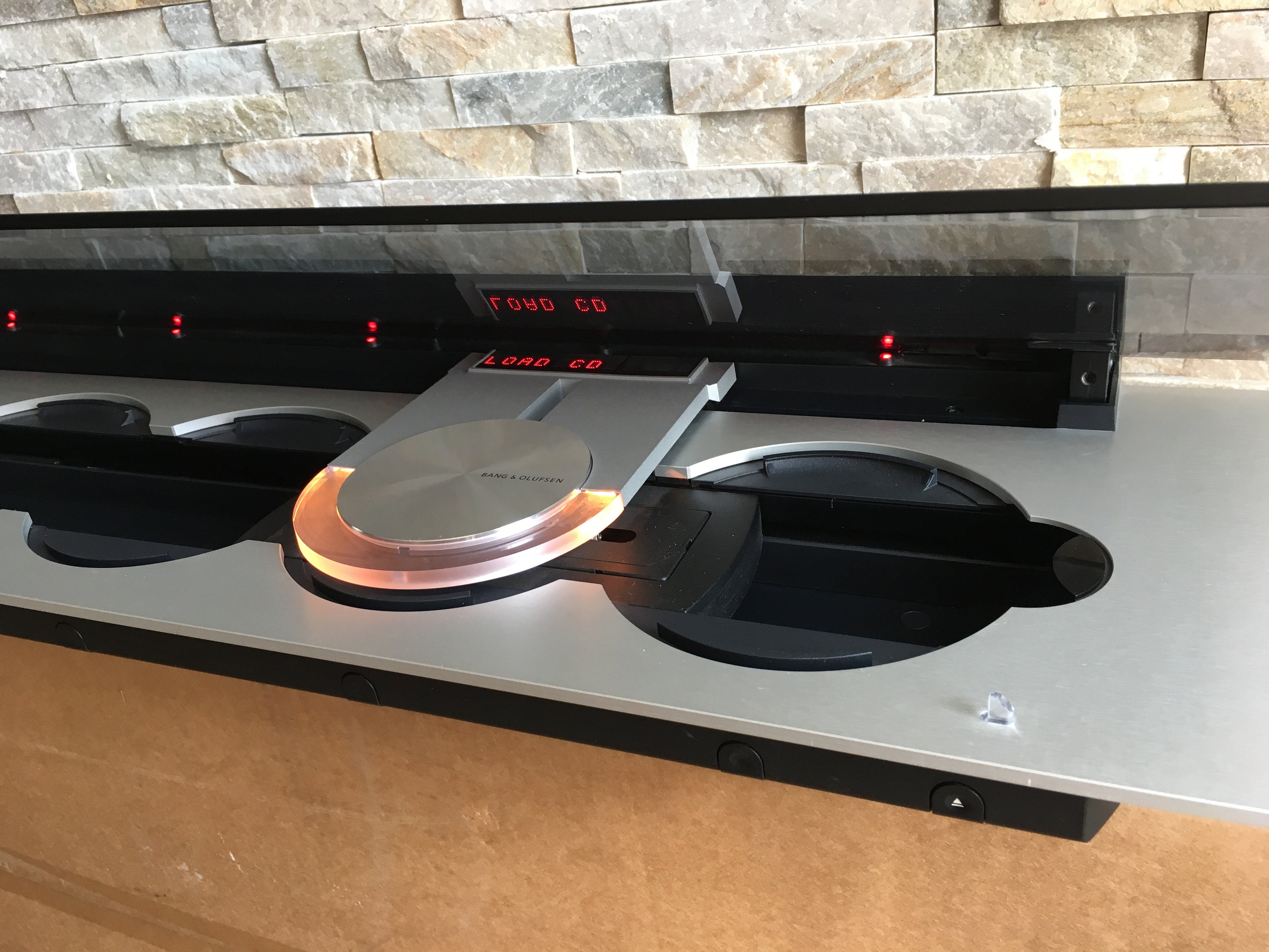 Bang and Olufsen Beosound 9000 Mark 3. With Horizantal or Bang and Olufsen Beosound 9000 Mark 3. With Horizantal or