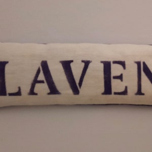 Lavendelkissen, Leinen, pflanzengefärbt, handbedruckt,weiß-lila, 25 x 5 cm, Duftkissen, Mottenschutz, mit Bio-Lavendel Bild 3