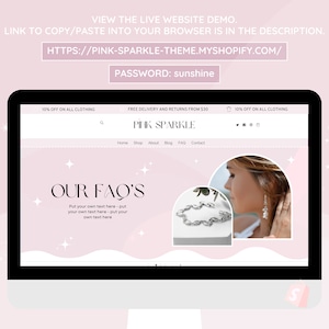 Puede incluir: Un monitor de ordenador muestra un sitio web con un tema rosa y blanco. El sitio web presenta el texto "PINK SPARKLE" y "OUR FAQ'S". La imagen tambi&eacute;n incluye la direcci&oacute;n del sitio web y la contrase&ntilde;a para una demostraci&oacute;n en vivo.
