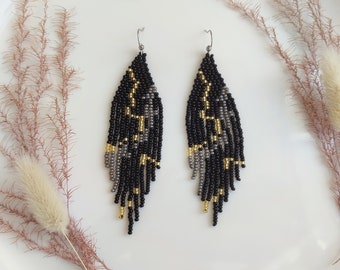 Long beaded earrings black marble