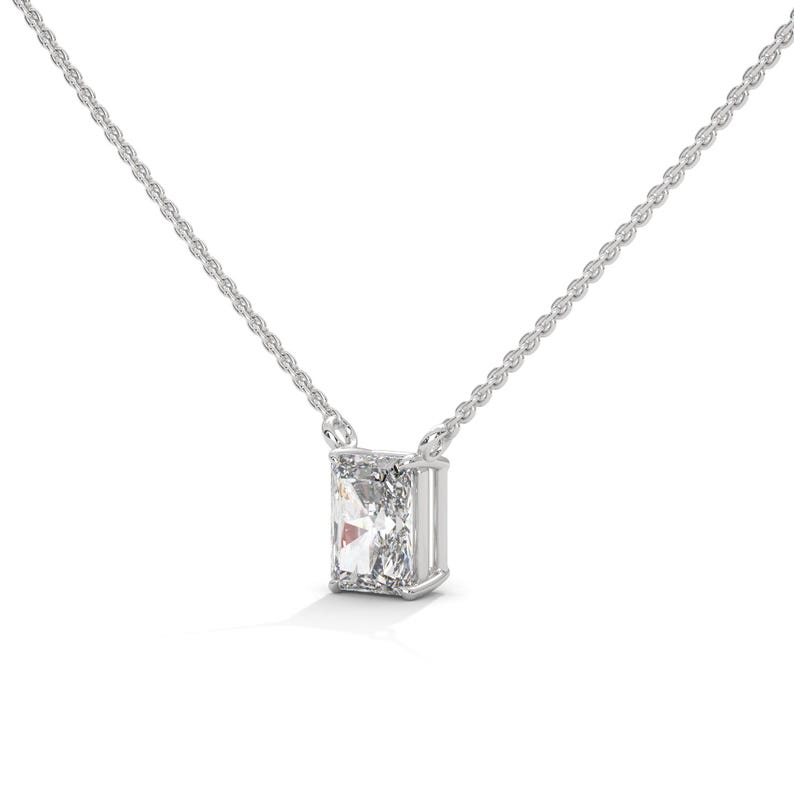 "Order a stunning emerald lab diamond necklace for engagement online."
