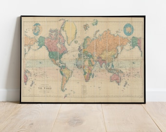 以下が含まれることがあります： 黒いフレームに入ったヴィンテージの世界地図。地図は、グリッドパターンと色分けされた大陸が描かれた、古びた紙に印刷されています。地図の下部には、「Stanford's New & Enlarged Map of The World」というテキストが印刷されています。