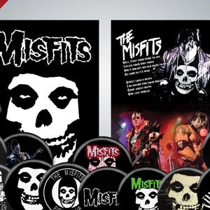 以下が含まれることがあります： ミッフィーズのバンドロゴと歌詞が描かれた、直径5.7cmのボタンのセット。ボタンは黒と白で、骸骨のデザイン。ボタンは、ミッフィーズのロゴが描かれた大きなボタンの周りに円形に配置されています。