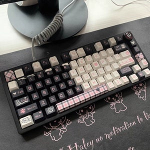 Cute Bear Keycap Set-139 Keys, Black Pink Bear Keycap Set, Kawaii Bear PBT Keycap Set,MDA/Cherry Profile Keycap Set For Mechanical Keyboard.