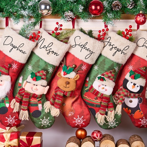Bas de Noël personnalisés,Personnage en peluche 3D,Bas à monogramme,Bas de famille personnalisés,Décor de vacances,Décoration d'arbre de Noël,Cadeau de Noël