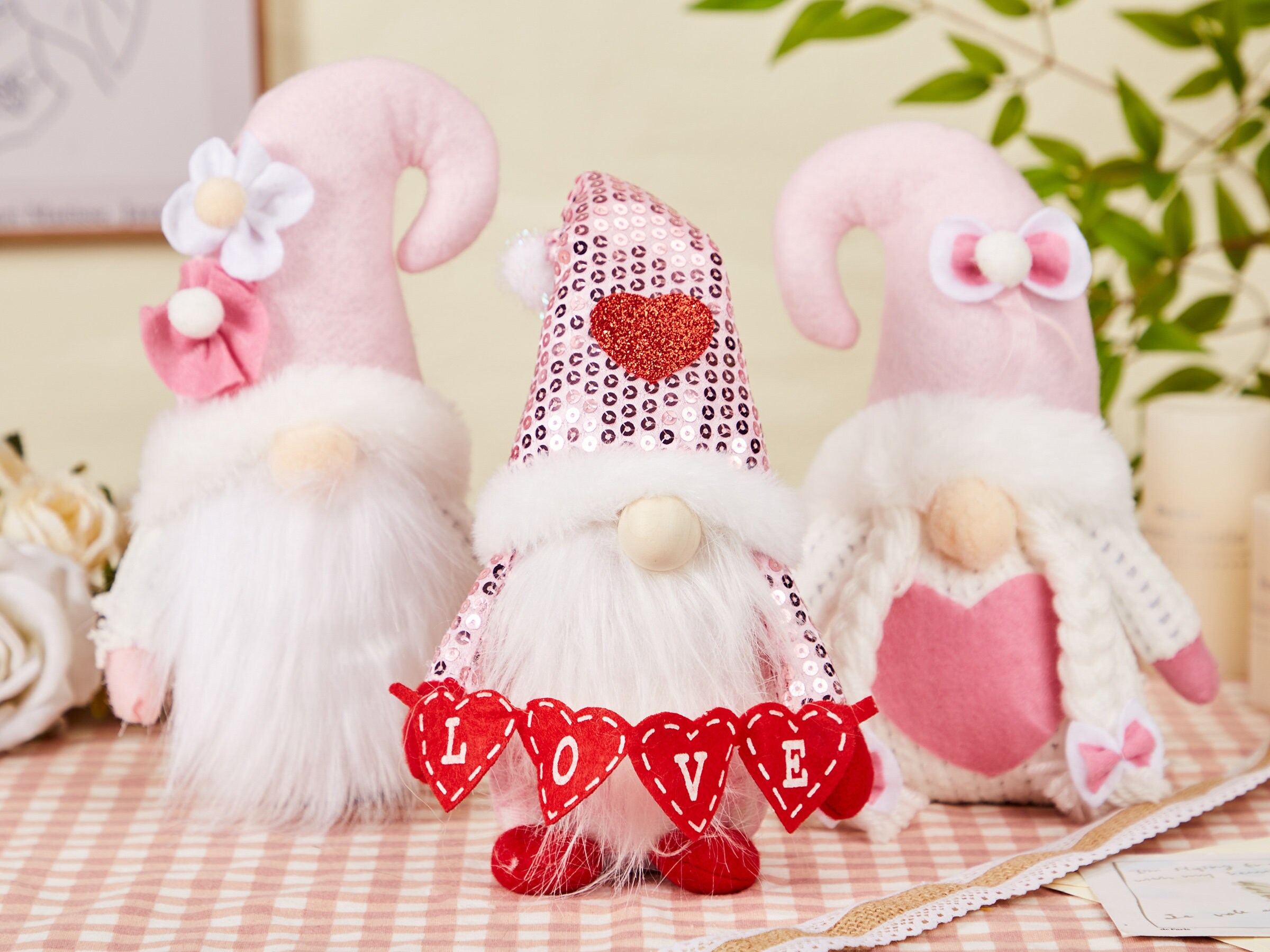 Custom Valentine Gnome,Valentine Gift for her,Couple Gnome,Spring Day Gnomes,Valentine's Day Gnomes,Love Gnome,Tier Tray Decor,Heart Gnome