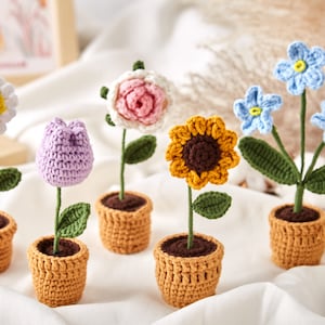 Handmade Crochet Potted Flower-Lovely Car Dashboard Decoration-Rose/Sunflower/Tulip/Daisy Imitation Flower,Gift for Her on Valentine&#39;s Day