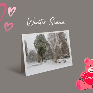 Valentijnsdag wintertafereel wenskaart: Vier de liefde in de besneeuwde sereniteit