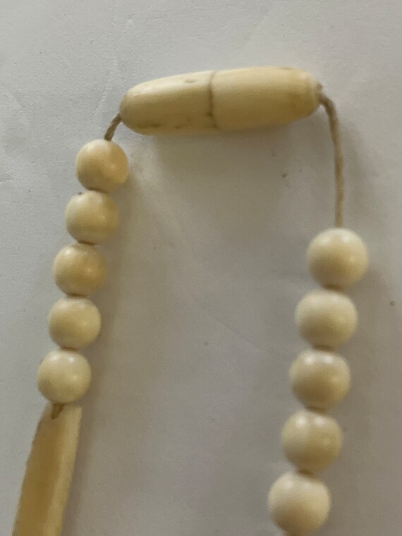Vintage Geometric Beaded Necklace - Bone ?   Cell… - image 9