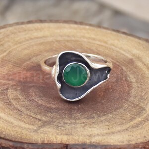 Handmade Sterling Silver Ring: Natural Green Onyx Gemstone Jewelry