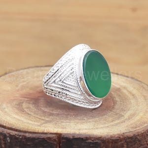 Green Onyx Ring: Natural Gemstone, 925 Sterling Silver Jewelry