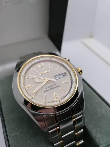 Seiko Kinetic 5M43-OC80 50M Men's Watch With Stainless Steel Seiko Kinetic 5M43-OC80 50M Men's Watch With Stainless Steel