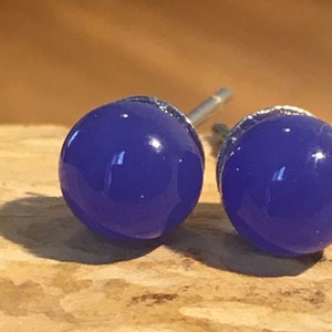 Pendientes pequeños de cristal de Murano azul bleu outre-mer