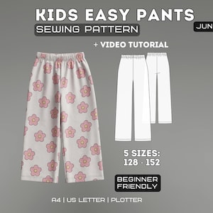 Puede incluir: Un patrón de costura para pantalones fáciles para niños. La imagen muestra un pantalón con un estampado floral rosa y un pantalón blanco. El texto en la imagen dice "KIDS EASY PANTS SEWING PATTERN + VIDEO TUTORIAL". El patrón es apto para principiantes y viene en 5 tallas.