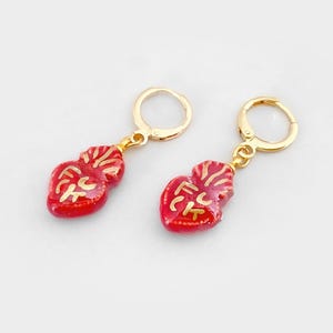 Pendientes de corazón de porcelana roja FUCK - baño de oro de 18k