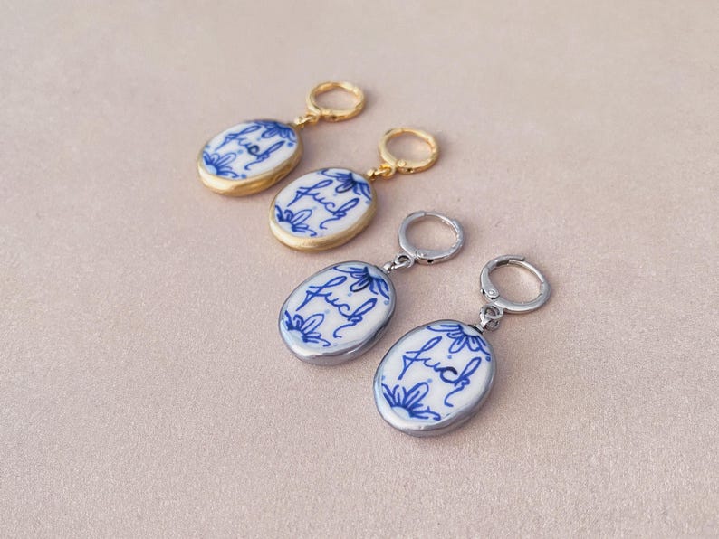 Delft blue cold porcelain ornament earrings „fuck“ -18k gold-plated 1 Gold / 1 Silver