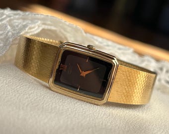 Elegant 1980’s Vintage small Japanese quartz tank ladies dress watch Seiko golden tone case, Ladies black dial watch, Watch ladies gift