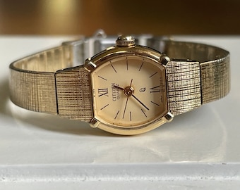 Elegant 1980 Vintage quartz Japanese ladies wristwatch Citizen gold color case, Vintage women bracelet watch, Retro watch ladies gift
