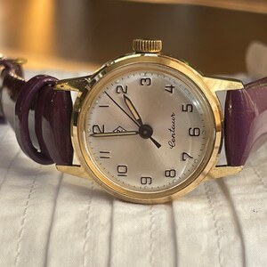 Elegante orologio da polso da donna svizzero vintage degli anni '60 con cassa color oro, piccolo orologio da cocktail da donna vintage svizzero, orologio da polso retrò da donna, regalo