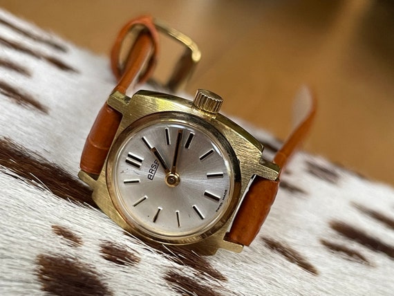 Stunning 1960 Vintage Swiss ladies wristwatch Arsa golden color case, Art Deco Swiss women wristwatch, Retro watch ladies gift, Dress watch