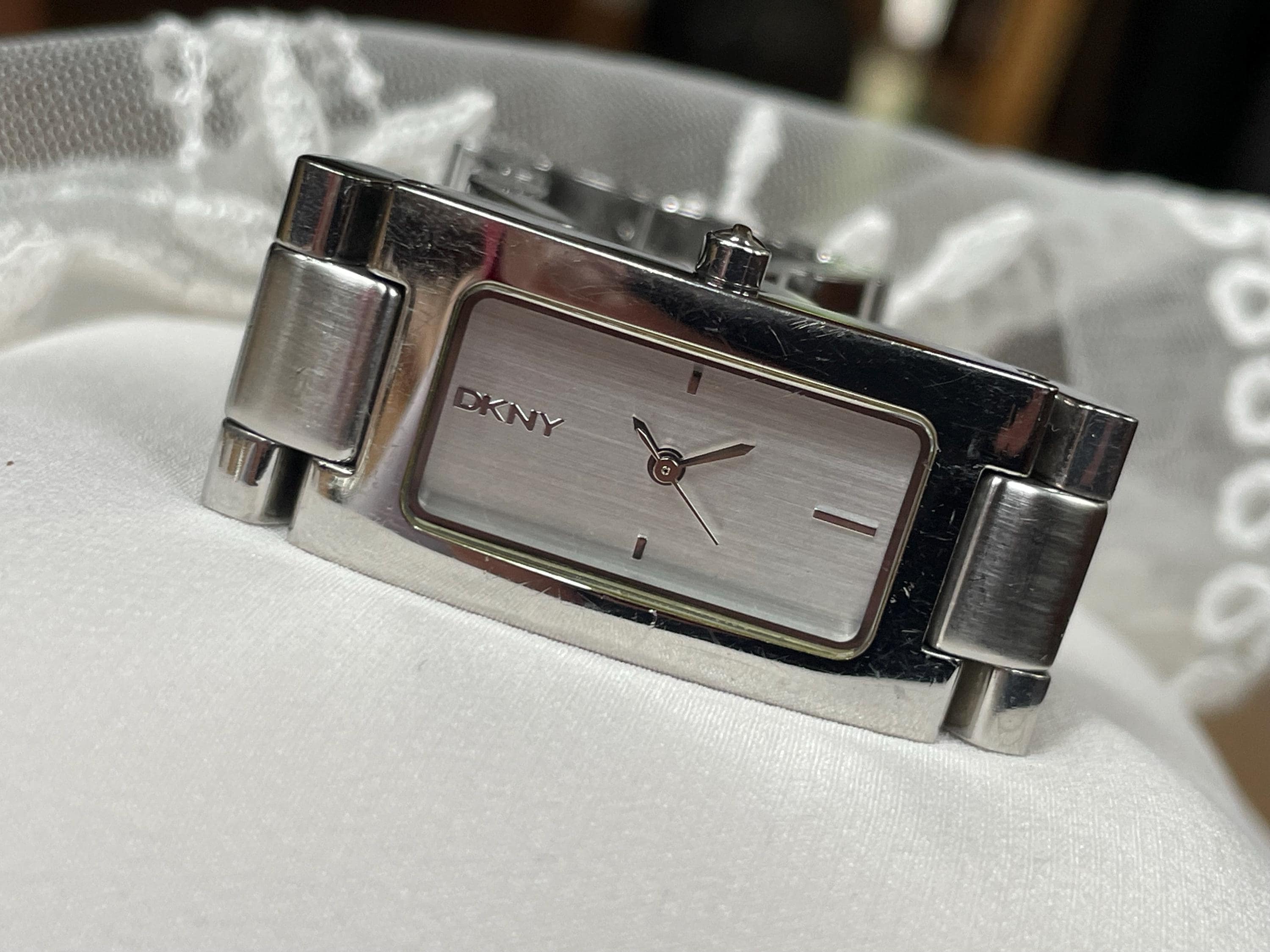 Elegant 1990's Vintage Quartz Small Ladies Dress Watch Donna Karan