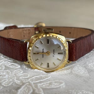 Elegante orologio da polso da donna vintage anni '60 Sekonda con cassa color oro, orologio da cocktail da donna vintage, orologio da donna regalo