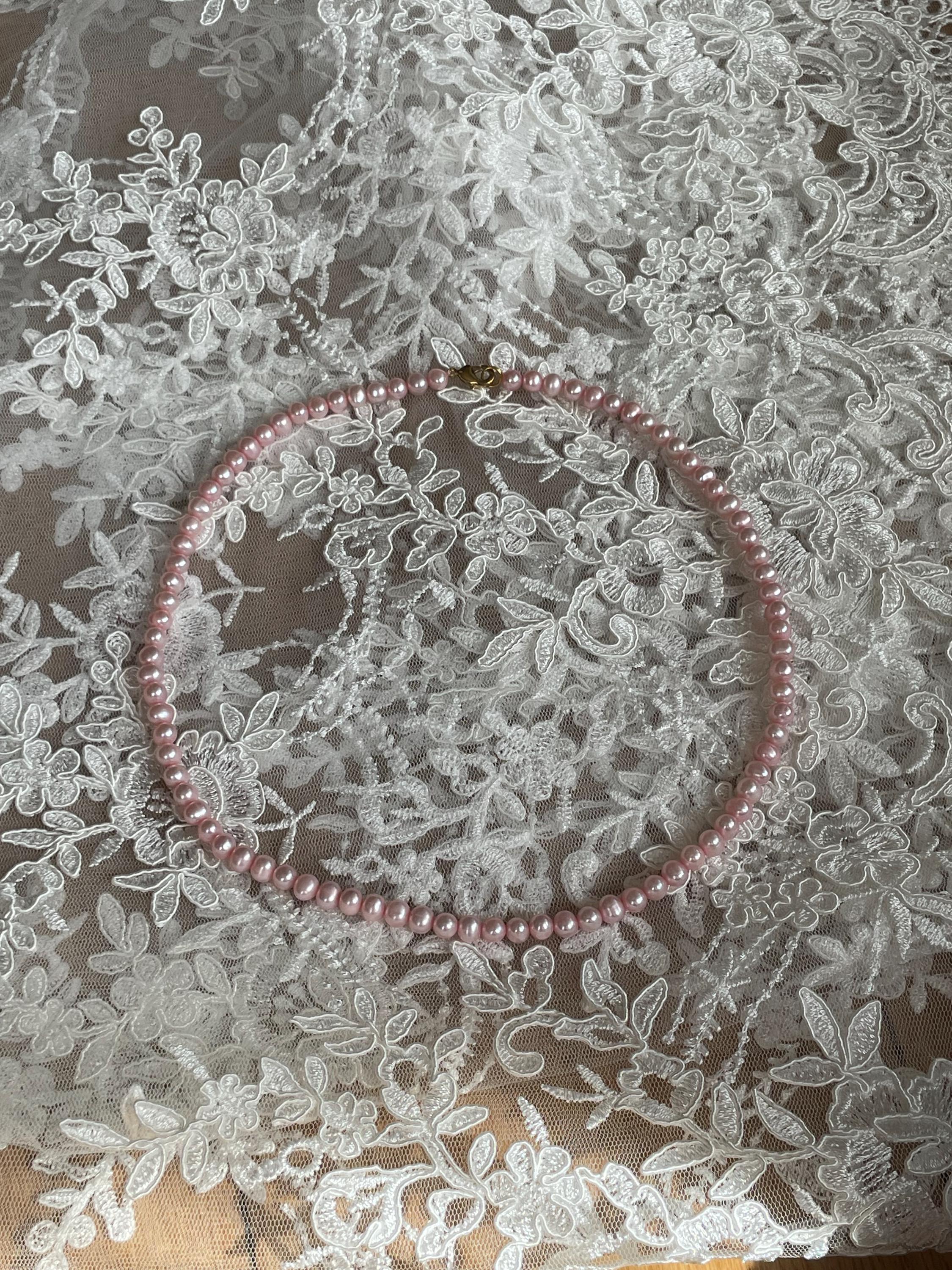 Vintage 1980's Luster Pink Cultured Pearls Ladies Necklace With