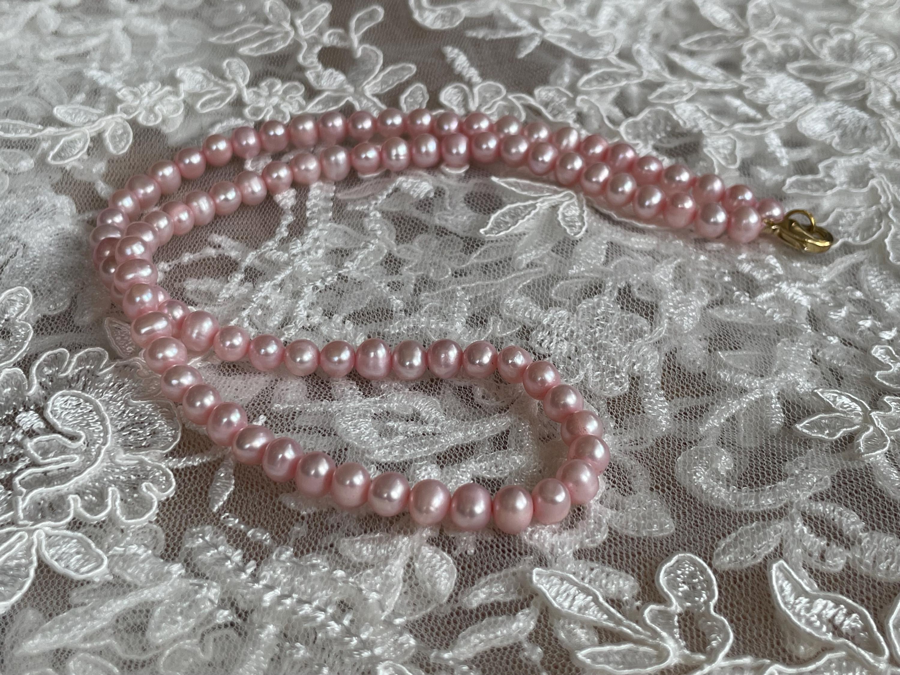 Vintage 1980's Luster Pink Cultured Pearls Ladies Necklace With