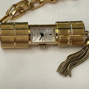 Elegant 1960’s Vintage Swiss women’s Pendant watch Le Gant golden color case, Chic Swiss ladies necklace watch, Retro watch ladies gift